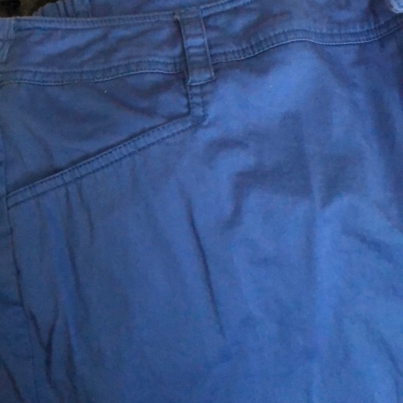 Capris - Picture 3 of 4